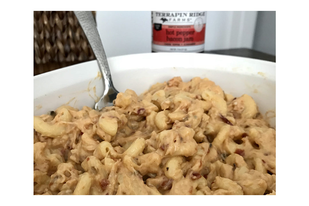 Stove Top Bacon Jam Mac and Cheese with Terrapin Ridge Farms Hot Pepper Bacon Jam Stove Top Bacon Jam Mac and Cheese with Terrapin Ridge Farms Hot Pepper Bacon Jam